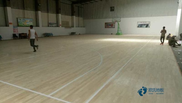 松木籃球體育地板施工費用